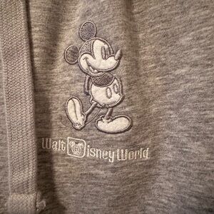 Disney Mickey Mouse hooded sweatshirt Sherpa lined Small Grey/white.